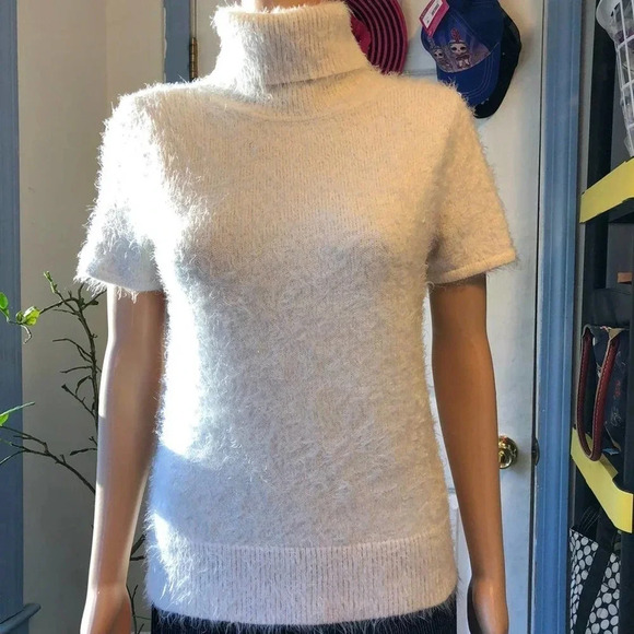 New York & Company Turtleneck Faux-fur Women Sweater Size S - Picture 1 of 5